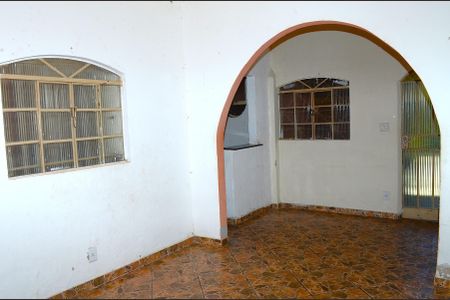 Sala de casa para alugar com 3 quartos, 75m² em Providência, Belo Horizonte