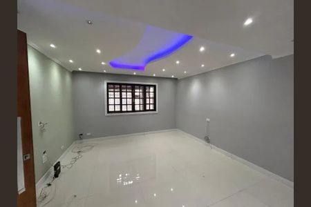 Casa à venda com 3 quartos, 137m² em Jardim Caner, São Paulo