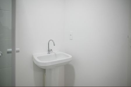 Studio para alugar com 33m², 1 quarto e sem vaga Studio para alugar com 33m², 1 quarto e sem vagaBanheiro Social