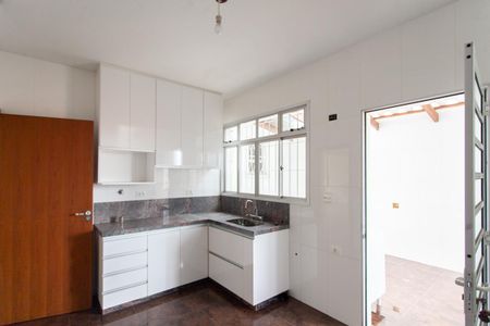 Apartamento para alugar com 200m², 4 quartos e 2 vagasCozinha