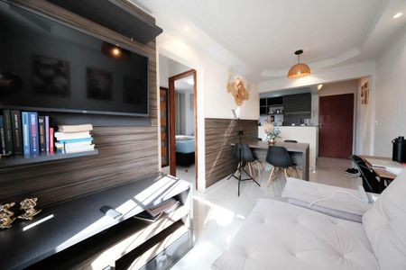 Sala/Cozinha de apartamento à venda com 2 quartos, 59m² em Vila Araguaia, São Paulo