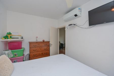 Quarto 1 de apartamento para alugar com 2 quartos, 50m² em Jardim das Flores, São Paulo