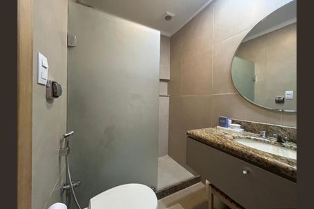 Apartamento à venda com 114m², 3 quartos e 2 vagas Apartamento à venda com 114m², 3 quartos e 2 vagasBanheiro suite