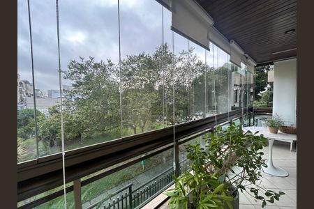 Apartamento à venda com 114m², 3 quartos e 2 vagas Apartamento à venda com 114m², 3 quartos e 2 vagasVaranda