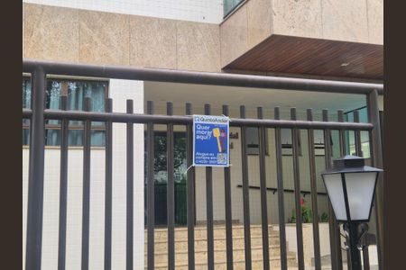 Apartamento à venda com 114m², 3 quartos e 2 vagas Apartamento à venda com 114m², 3 quartos e 2 vagasPlaca