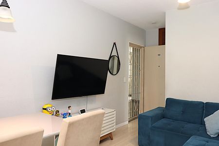 Sala  de apartamento à venda com 2 quartos, 51m² em Rubem Berta, Porto Alegre