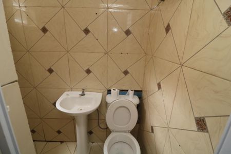 Banheiro de casa para alugar com 1 quarto, 50m² em Vila Bela, São Paulo