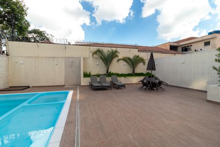 Apartamento à venda com 75m², 3 quartos e 1 vagaÁrea comum - Piscina