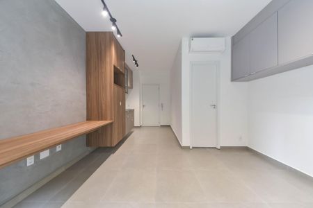 Quarto de kitnet/studio à venda com 1 quarto, 27m² em Santo Amaro, São Paulo