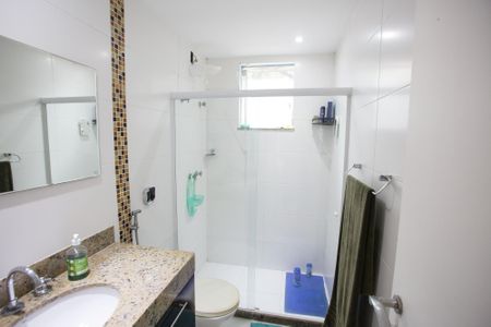 Casa à venda com 117m², 3 quartos e 2 vagasBanheiro Social