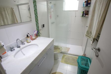 Casa à venda com 117m², 3 quartos e 2 vagasBanheiro da Suíte