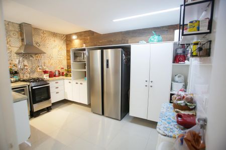 Casa à venda com 117m², 3 quartos e 2 vagasCozinha