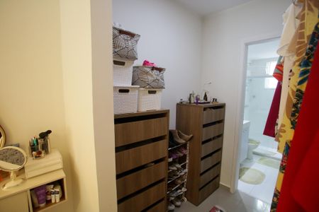 Casa à venda com 117m², 3 quartos e 2 vagasCloset da Suíte