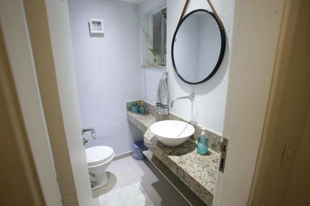 Casa à venda com 117m², 3 quartos e 2 vagasLavabo