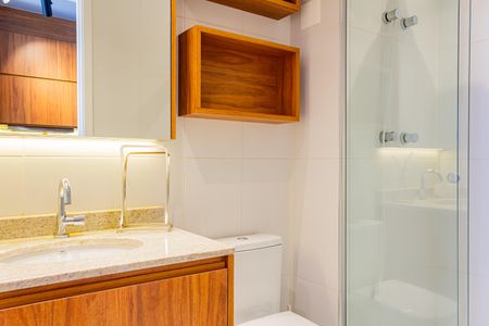 Banheiro de kitnet/studio para alugar com 1 quarto, 29m² em Pompeia, São Paulo