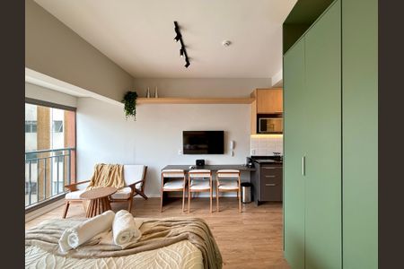 Quarto de kitnet/studio para alugar com 0 quarto, 30m² em Santo Amaro, São Paulo