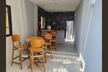 Sala de apartamento para alugar com 2 quartos, 35m² em Jardim Peri Peri, São Paulo