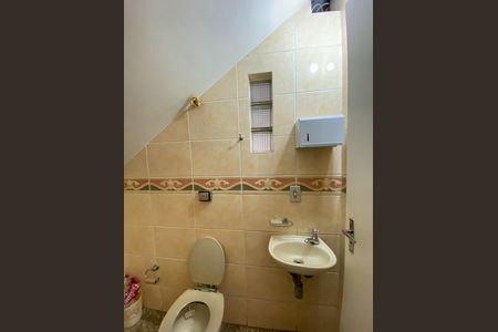 Casa à venda com 260m², 6 quartos e 4 vagasBanheiro