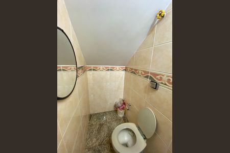 Casa à venda com 260m², 6 quartos e 4 vagasBanheiro