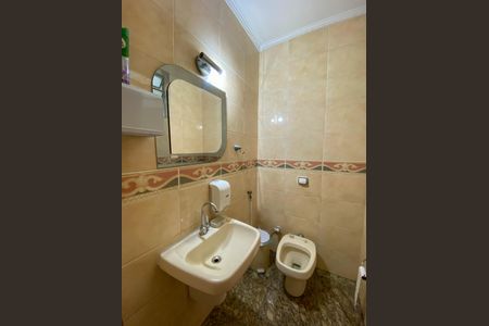 Casa à venda com 260m², 6 quartos e 4 vagasBanheiro