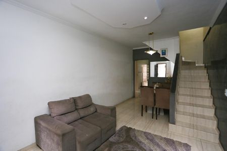 Sala  de casa para alugar com 3 quartos, 5m² em Parque Pinheiros, Taboão da Serra