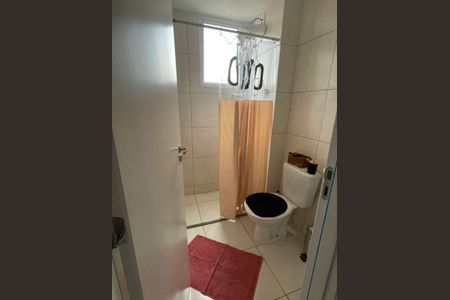 Banheiro de apartamento à venda com 2 quartos, 45m² em Chácara Contagem, Contagem