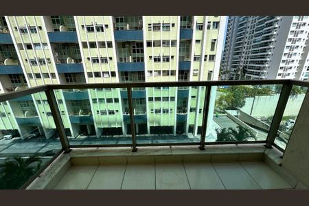 Apartamento para alugar com 70m², 2 quartos e 1 vaga Apartamento para alugar com 70m², 2 quartos e 1 vagaVaranda