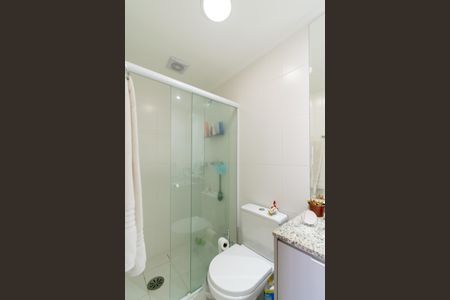 Apartamento à venda com 74m², 2 quartos e 1 vaga Apartamento à venda com 74m², 2 quartos e 1 vagaBanheiro da Suíte