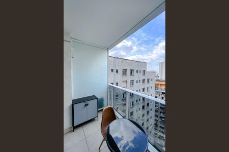 Varanda de kitnet/studio para alugar com 1 quarto, 23m² em Sé, São Paulo