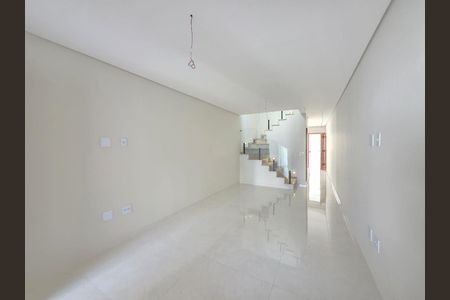 Casa à venda com 3 quartos, 103m² em Ponte Rasa, São Paulo