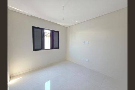 Casa à venda com 3 quartos, 103m² em Ponte Rasa, São Paulo