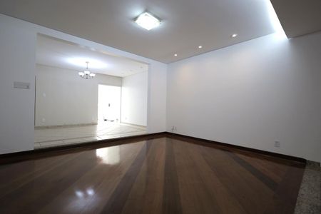 Casa à venda com 250m², 3 quartos e 3 vagasSala 2
