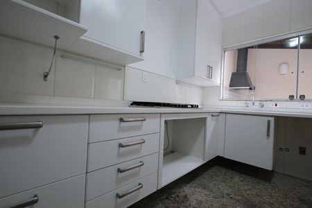 Casa à venda com 250m², 3 quartos e 3 vagasCozinha