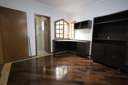 Casa à venda com 250m², 3 quartos e 3 vagasQuarto Suíte 2