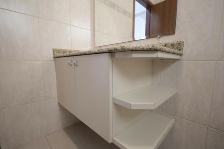 Casa à venda com 250m², 3 quartos e 3 vagasBanheiro 1