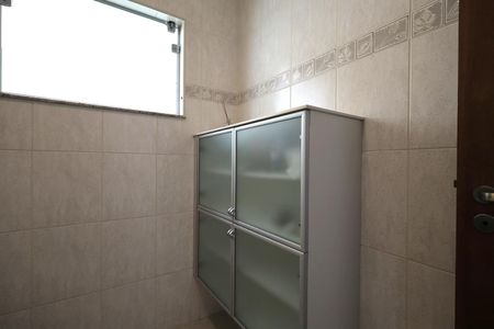 Casa à venda com 250m², 3 quartos e 3 vagasBanheiro 1