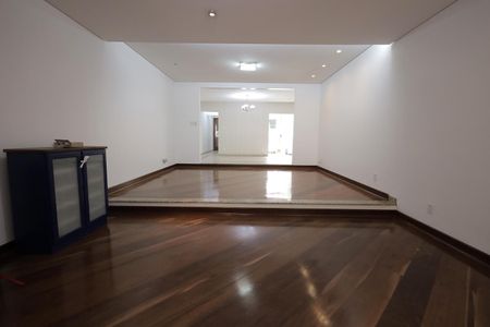 Casa à venda com 250m², 3 quartos e 3 vagasSala 2