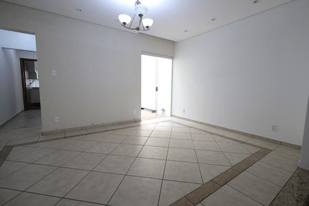 Casa à venda com 250m², 3 quartos e 3 vagasSala de Jantar