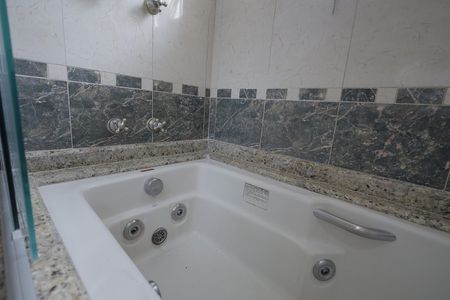 Casa à venda com 250m², 3 quartos e 3 vagasBanheiro Suíte 3