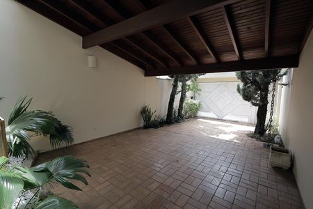 Casa à venda com 250m², 3 quartos e 3 vagasGaragem