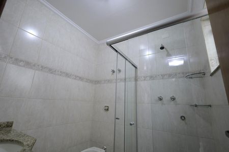 Casa à venda com 250m², 3 quartos e 3 vagasBanheiro Quarto Suíte 2