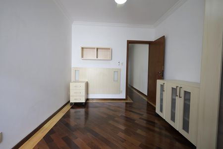 Casa à venda com 250m², 3 quartos e 3 vagasQuarto Suíte 1