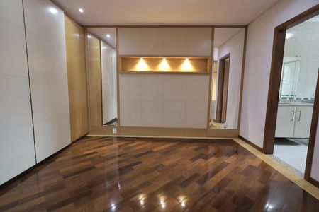Casa à venda com 250m², 3 quartos e 3 vagasQuarto Suíte 3