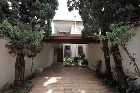 Casa à venda com 250m², 3 quartos e 3 vagasGaragem