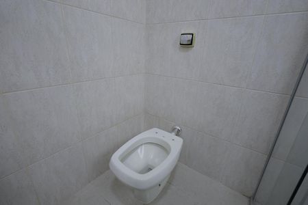 Casa à venda com 250m², 3 quartos e 3 vagasBanheiro Quarto Suíte 2