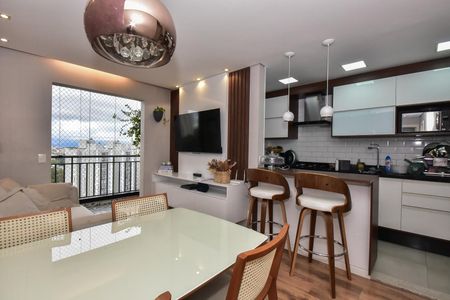 Sala de apartamento à venda com 2 quartos, 62m² em Chácara Agrindus, Taboão da Serra