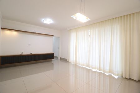 Sala de apartamento para alugar com 3 quartos, 96m² em Santa Mônica, Uberlândia
