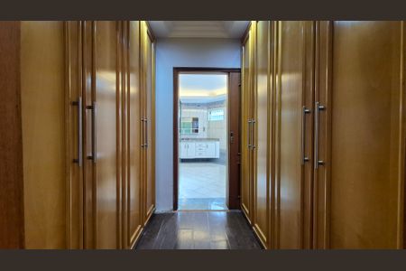 Casa para alugar com 350m², 3 quartos e 4 vagasSuíte