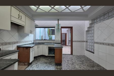 Casa para alugar com 350m², 3 quartos e 4 vagasCozinha