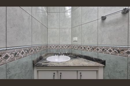 Casa para alugar com 350m², 3 quartos e 4 vagasBanheiro Social